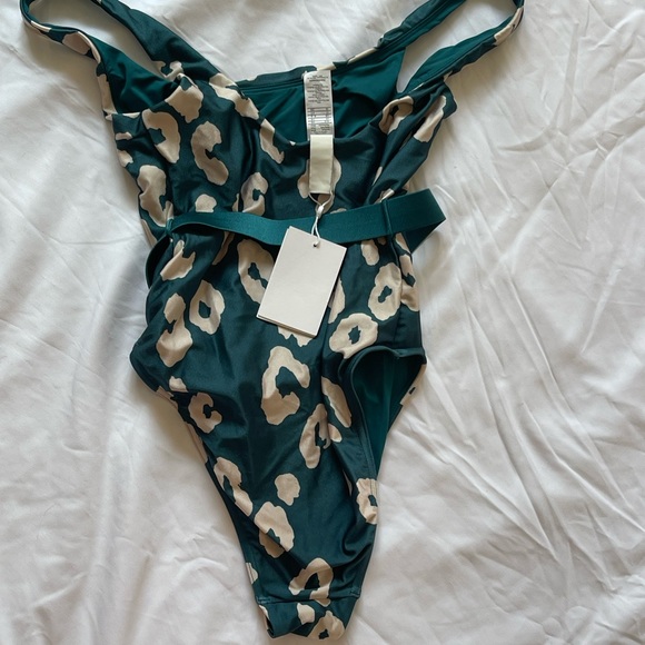 Zimmermann Shelly Scoop teal leopard 🐆 one piece bathing suit - NWT! - size 1 - Picture 6 of 7